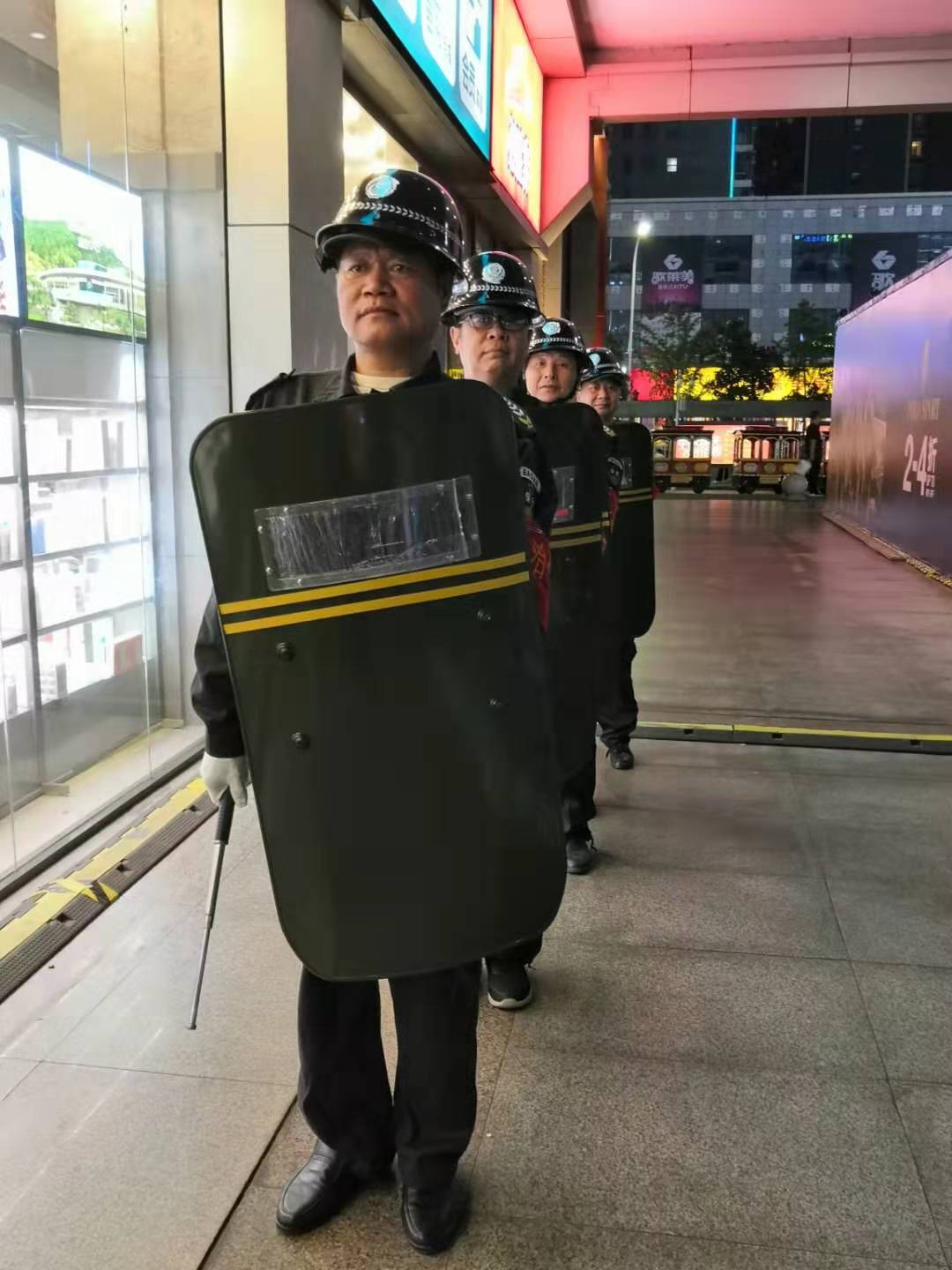 襄陽(yáng)戎安今天給大家介紹下保安員的11點(diǎn)工作職責(zé)！