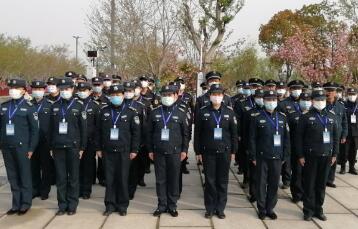 千萬(wàn)不要小瞧保安?。。。。。?>
                                </a>
                            </div>
                            <div   id=